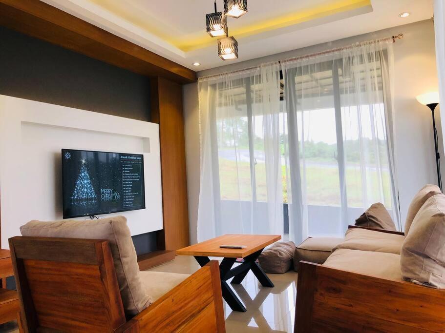 Overlooking Staycation At Sandari Batulao تاجيتاي المظهر الخارجي الصورة
