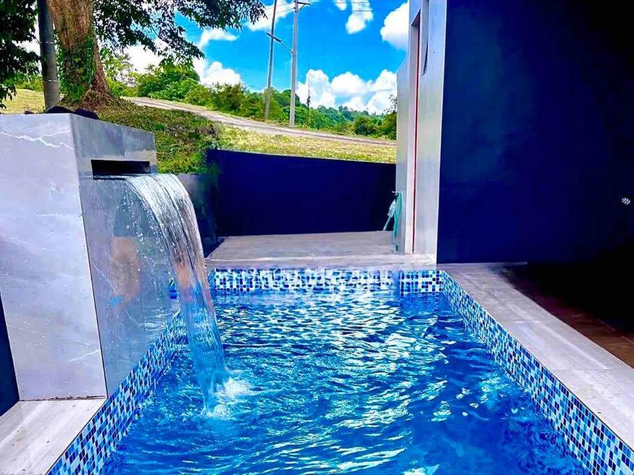Overlooking Staycation At Sandari Batulao تاجيتاي المظهر الخارجي الصورة