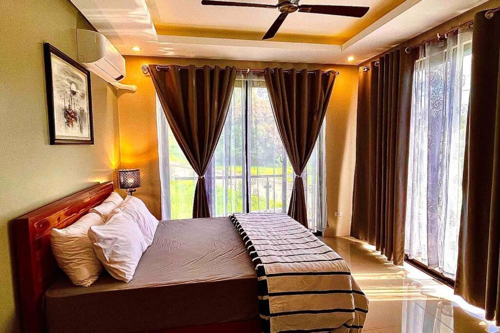 Overlooking Staycation At Sandari Batulao تاجيتاي المظهر الخارجي الصورة