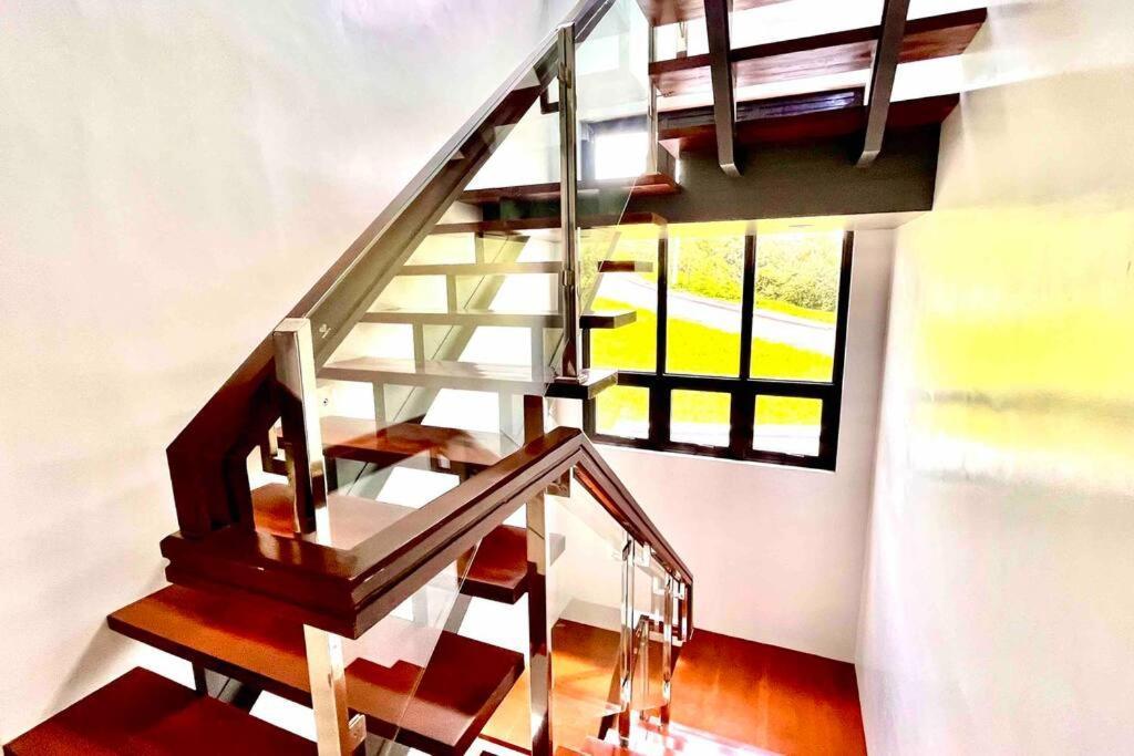 Overlooking Staycation At Sandari Batulao تاجيتاي المظهر الخارجي الصورة