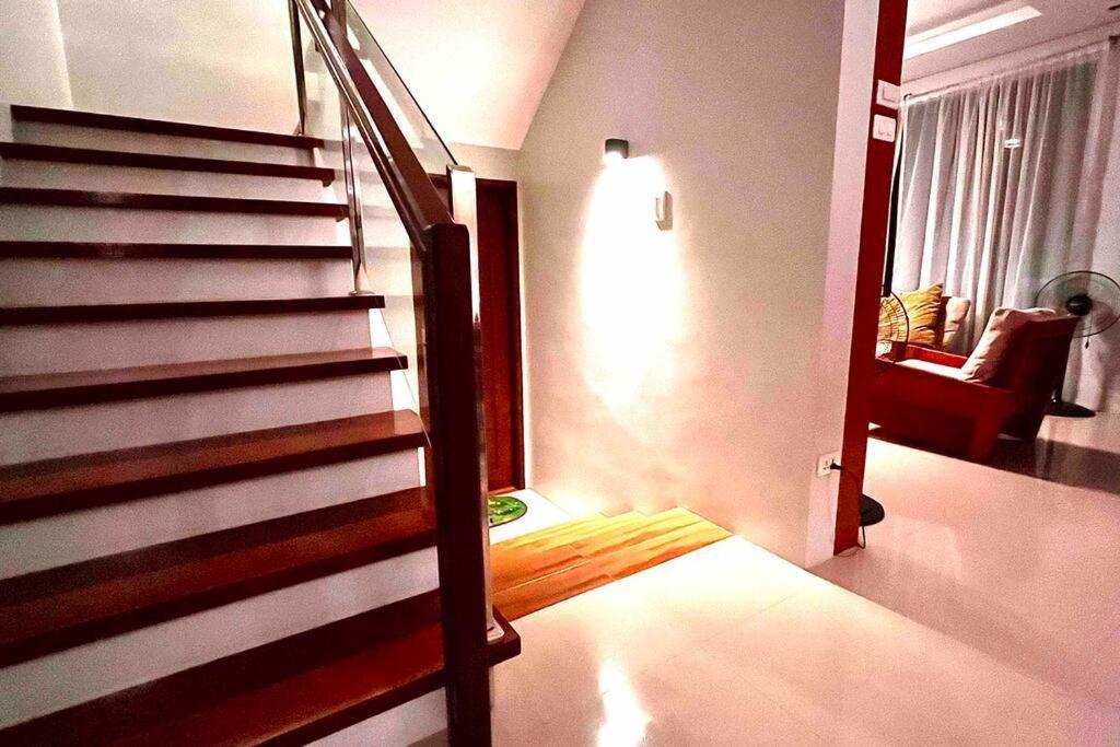 Overlooking Staycation At Sandari Batulao تاجيتاي المظهر الخارجي الصورة