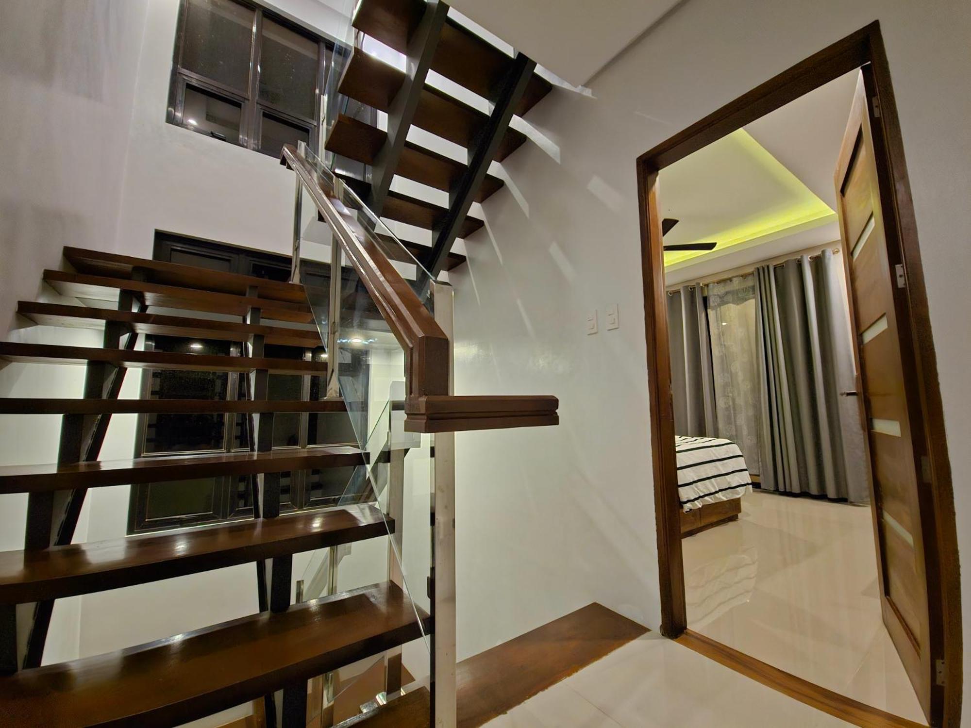 Overlooking Staycation At Sandari Batulao تاجيتاي المظهر الخارجي الصورة