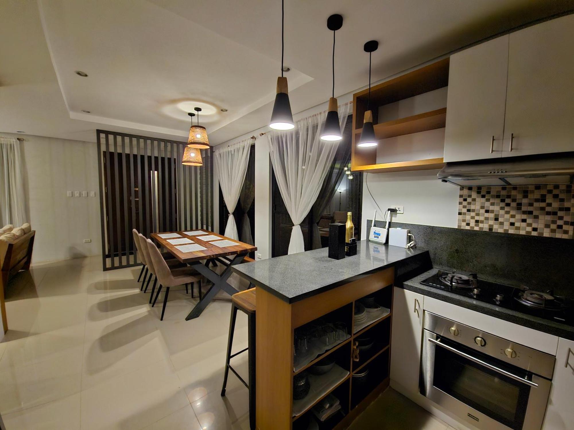 Overlooking Staycation At Sandari Batulao تاجيتاي المظهر الخارجي الصورة
